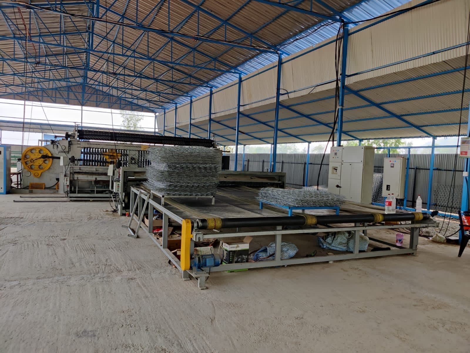 সর্বশেষ কোম্পানি ব্লগ সম্পর্কে Indian Customer Applies High-Speed Gabion Machine for River Protection